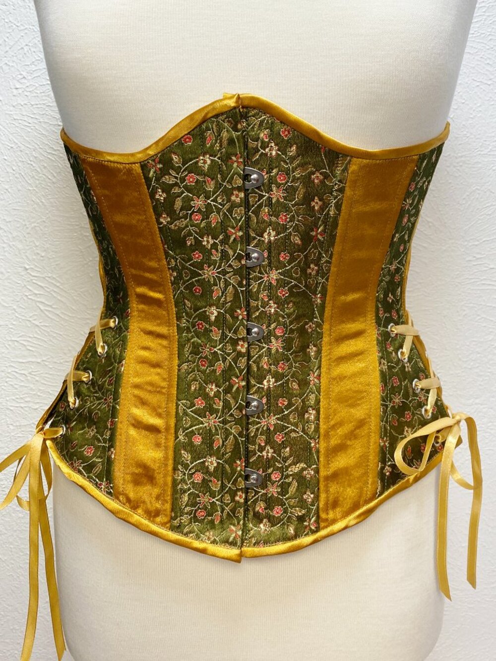 NWOT - Faire Treasures Olive Green and Gold Floral Brocade Underbust Corset - 30